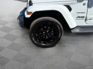 Jeep Wrangler 2023 4x4 Sahara 4xe 4 puertas SUV