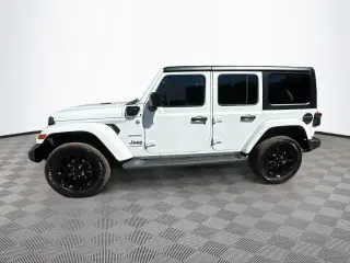 Jeep Wrangler 2023 4x4 Sahara 4xe 4 puertas SUV