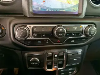 Jeep Wrangler 2023 4x4 Sahara 4xe 4 puertas SUV