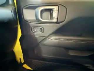 Jeep Wrangler 2023 4x4 Sahara 4xe 4 puertas SUV