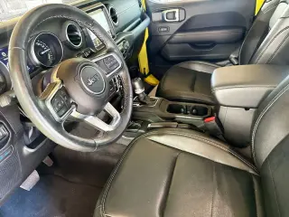 Jeep Wrangler 2023 4x4 Sahara 4xe 4 puertas SUV