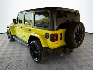 Jeep Wrangler 2023 4x4 Sahara 4xe 4 puertas SUV