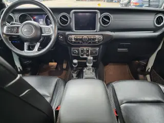 Jeep Wrangler 2023 4x4 Sahara 4xe 4 puertas SUV