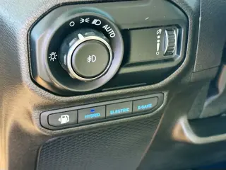 Jeep Wrangler 2023 4x4 Sahara 4xe 4 puertas SUV