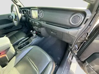 Jeep Wrangler 2023 4x4 Sahara 4xe 4 puertas SUV