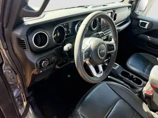 Jeep Wrangler 2023 4x4 Sahara 4xe 4 puertas SUV