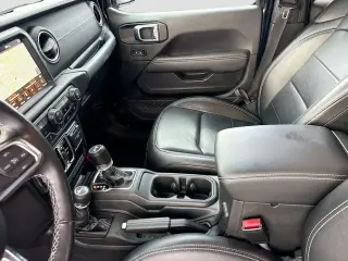 Jeep Wrangler 2023 4x4 High Altitude 4xe 4 puertas SUV
