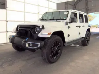 Jeep Wrangler 2023 4x4 Sahara 4xe 4 puertas SUV