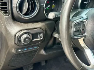 Jeep Wrangler 2023 4x4 Sahara 4xe 4 puertas SUV