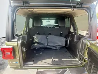 Jeep Wrangler 2023 4x4 Sahara 4xe 4 puertas SUV