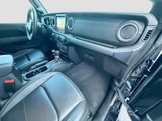 Jeep Wrangler 2023 4x4 High Altitude 4xe 4 puertas SUV