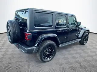 Jeep Wrangler 2023 4x4 High Altitude 4xe 4 puertas SUV