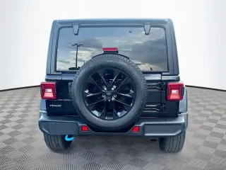 Jeep Wrangler 2023 4x4 High Altitude 4xe 4 puertas SUV