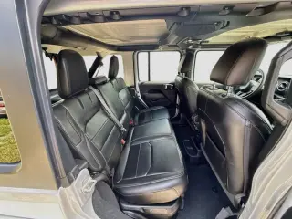 Jeep Wrangler 2023 4x4 Sahara 4xe 4 puertas SUV