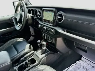 Jeep Wrangler 2023 4x4 Sahara 4xe 4 puertas SUV