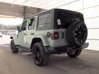 Jeep Wrangler 2023 4x4 High Altitude 4xe 4 puertas SUV