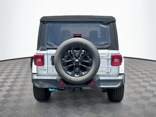 Jeep Wrangler Unlimited 2022 4x4 High Altitude 4xe 4dr SUV