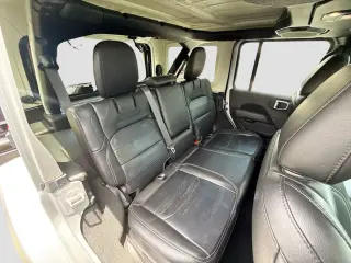 Jeep Wrangler Unlimited 2022 4x4 Sahara 4xe 4 puertas SUV