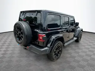 Jeep Wrangler Unlimited 2022 4x4 High Altitude 4xe 4dr SUV