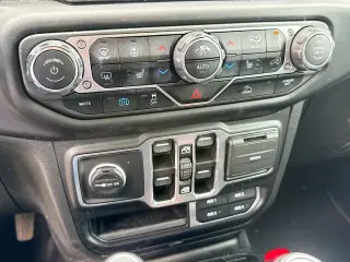Jeep Wrangler 2023 4x4 Sahara 4xe 4 puertas SUV