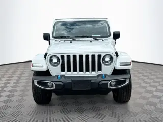 Jeep Wrangler 2023 4x4 Sahara 4xe 4 puertas SUV