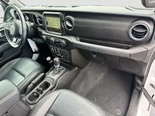 Jeep Wrangler 2023 4x4 Sahara 4xe 4 puertas SUV