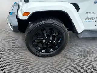 Jeep Wrangler 2023 4x4 Sahara 4xe 4 puertas SUV