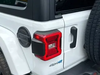 Jeep Wrangler 2023 4x4 Sahara 4xe 4 puertas SUV