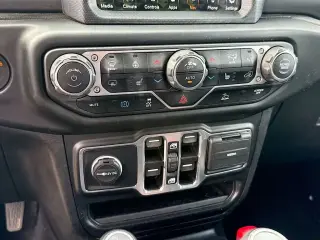 Jeep Wrangler 2023 4x4 High Altitude 4xe 4 puertas SUV