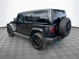 Jeep Wrangler 2023 4x4 High Altitude 4xe 4 puertas SUV