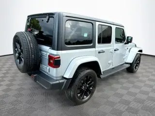 Jeep Wrangler 2023 4x4 High Altitude 4xe 4 puertas SUV