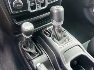 Jeep Wrangler 2023 4x4 Sahara 4xe 4 puertas SUV