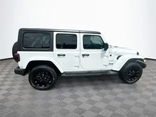 Jeep Wrangler 2023 4x4 Sahara 4xe 4 puertas SUV