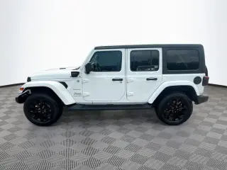 Jeep Wrangler 2023 4x4 Sahara 4xe 4 puertas SUV