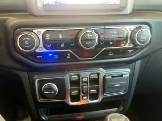 Jeep Wrangler 2023 4x4 High Altitude 4xe 4 puertas SUV