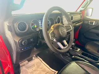 Jeep Wrangler 2023 4x4 High Altitude 4xe 4 puertas SUV