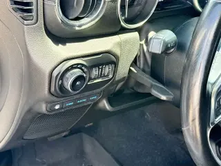 Jeep Wrangler Unlimited 2022 4x4 Sahara 4xe 4 puertas SUV