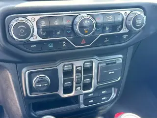 Jeep Wrangler Unlimited 2022 4x4 Sahara 4xe 4 puertas SUV