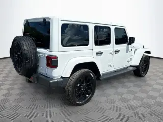 Jeep Wrangler Unlimited 2022 4x4 Sahara 4xe 4 puertas SUV