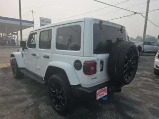 Jeep Wrangler Unlimited 2022 4x4 High Altitude 4xe 4 puertas SUV