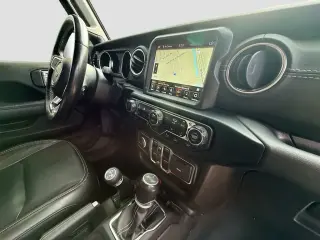 Jeep Wrangler Unlimited 2022 4x4 Sahara 4xe 4 puertas SUV