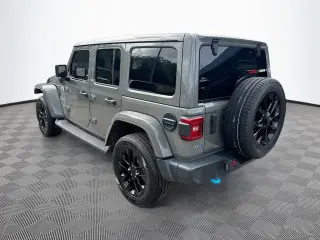 Jeep Wrangler Unlimited 2022 4x4 Sahara 4xe 4 puertas SUV