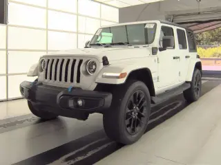 Jeep Wrangler 2023 4x4 Sahara 4xe 4 puertas SUV