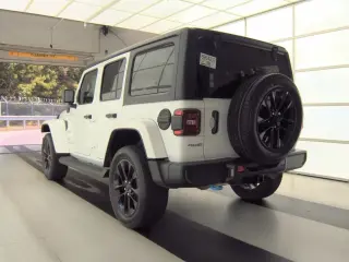 Jeep Wrangler 2023 4x4 Sahara 4xe 4 puertas SUV