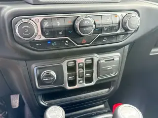 Jeep Wrangler 2023 4x4 High Altitude 4xe 4 puertas SUV