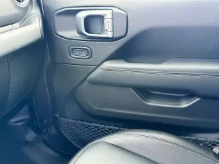 Jeep Wrangler 2023 4x4 High Altitude 4xe 4 puertas SUV