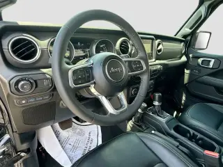 Jeep Wrangler 2023 4x4 Sahara 4xe 4 puertas SUV