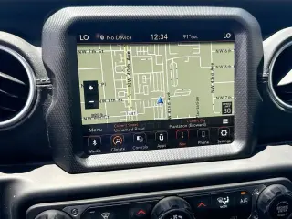 Jeep Wrangler 2023 4x4 Sahara 4xe 4 puertas SUV