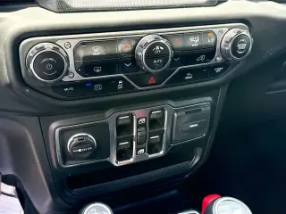 Jeep Wrangler 2023 4x4 Sahara 4xe 4 puertas SUV