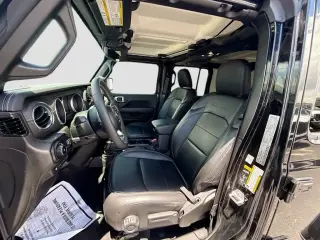 Jeep Wrangler 2023 4x4 Sahara 4xe 4 puertas SUV